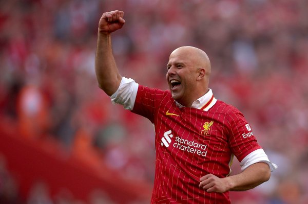 明利配资 能花也能赚💰利物浦7500万卖迪亚斯，今夏卖人收入超1.3亿欧